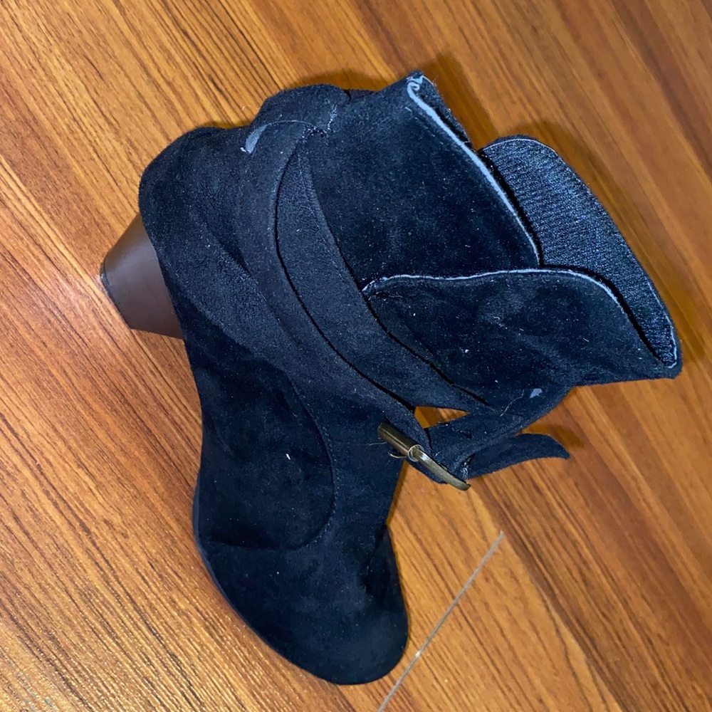 Black boots
